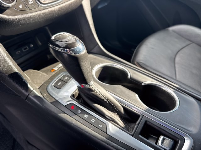 Used 2019 MOSAIC BLACK METALLIC Chevrolet Premier image 23