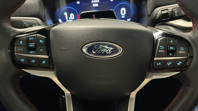 Used 2025 Agate Black Metallic Ford ST-Line image 16