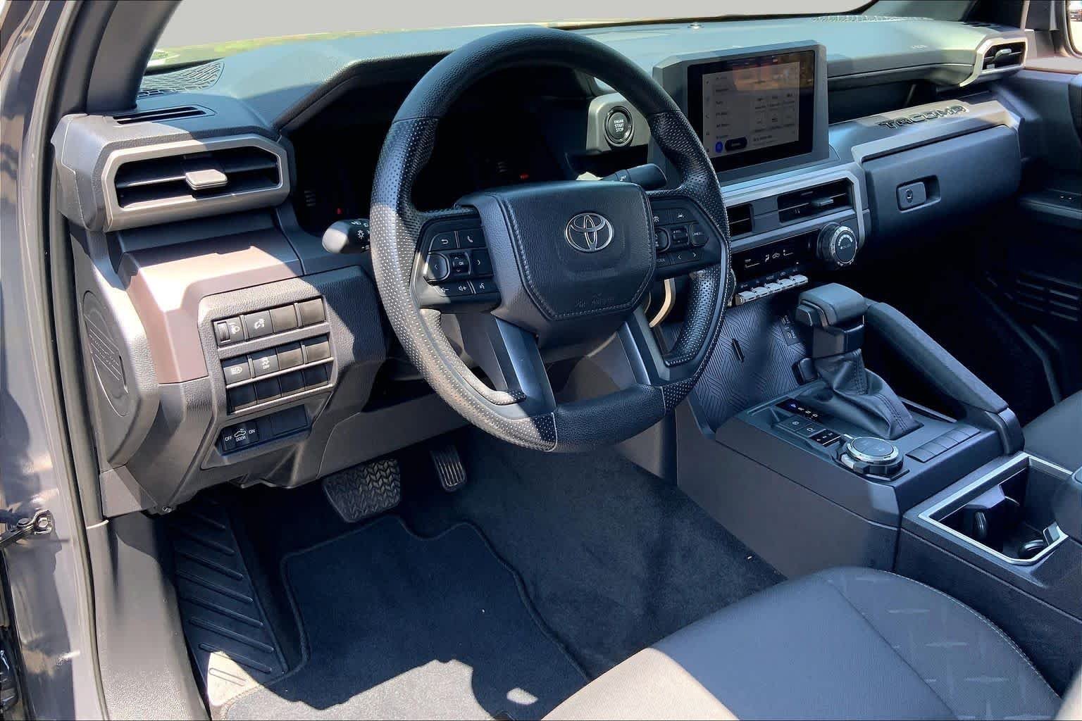 Used 2025 Underground Toyota SR5 image 17