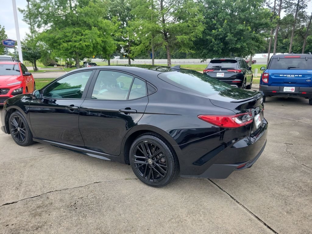 Used 2025  Toyota LE image 3