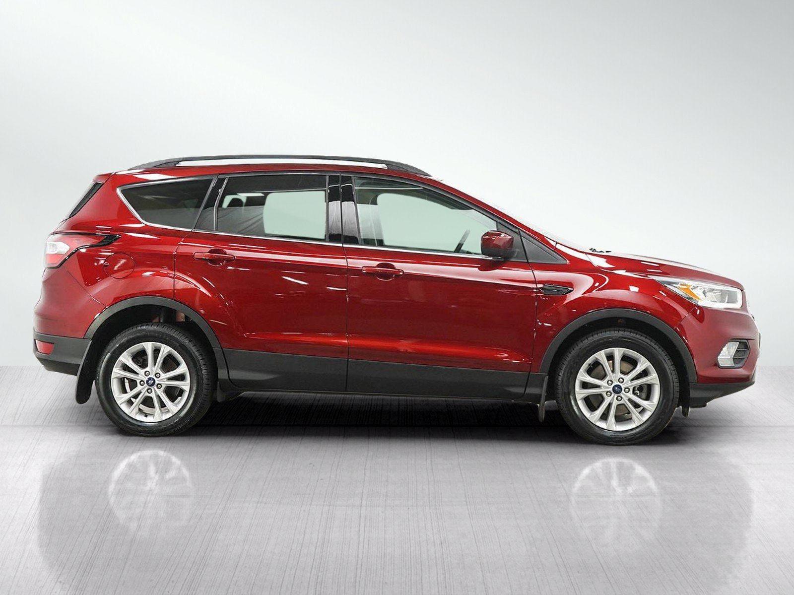 Used 2017 Ruby Red Metallic Ford SE image 6