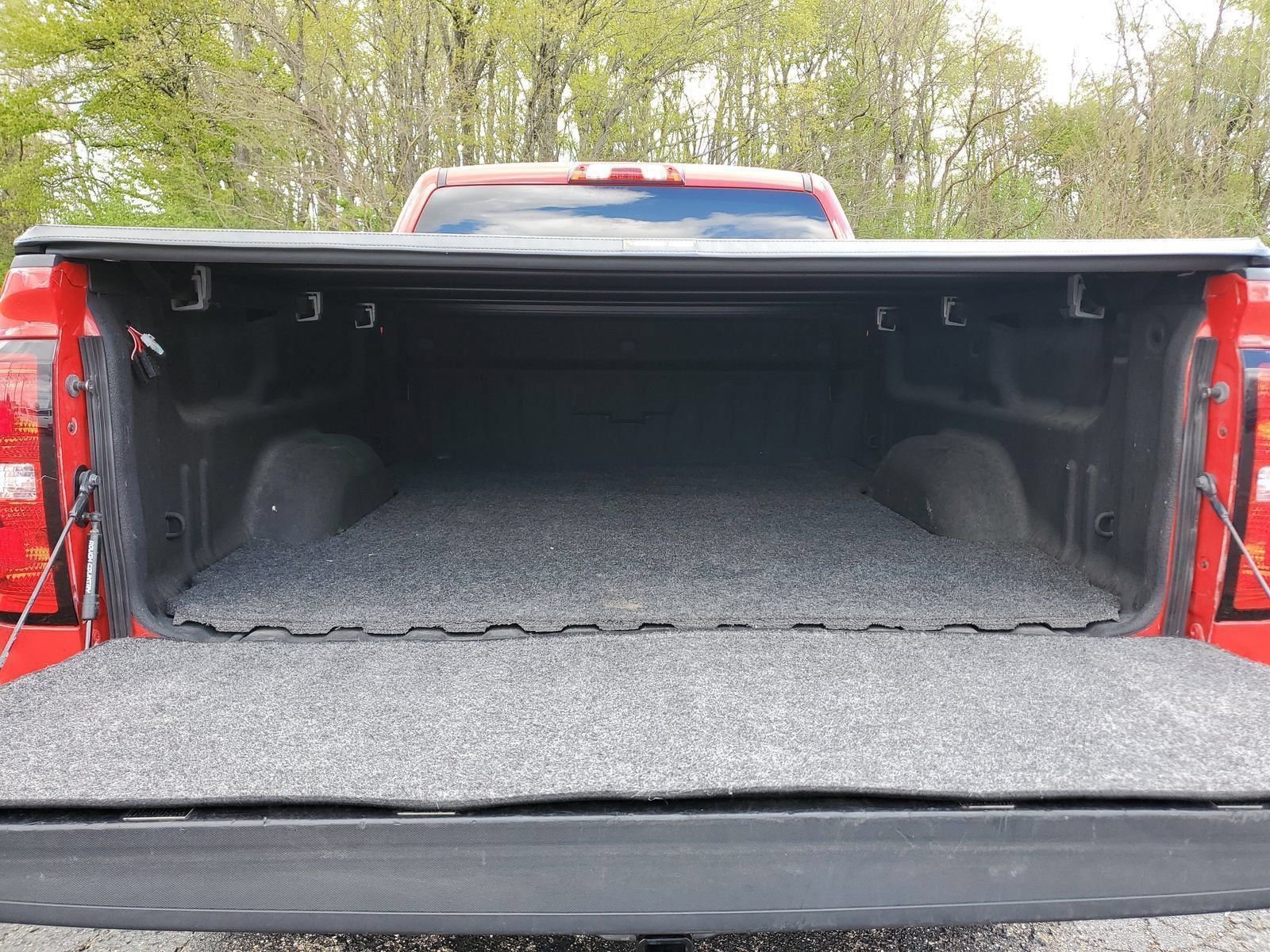 Used 2018 Red Chevrolet Custom image 7
