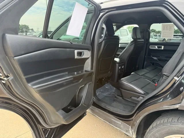 Used 2020 Black Ford Limited image 33