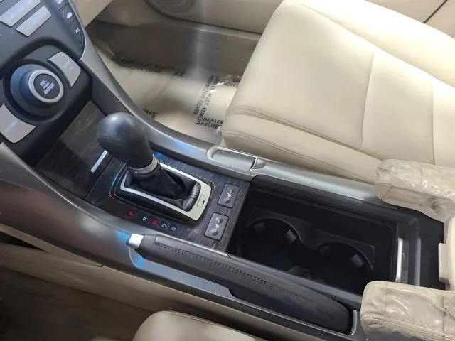 Used 2009 Crystal Black Pearl Acura 3.5 image 30