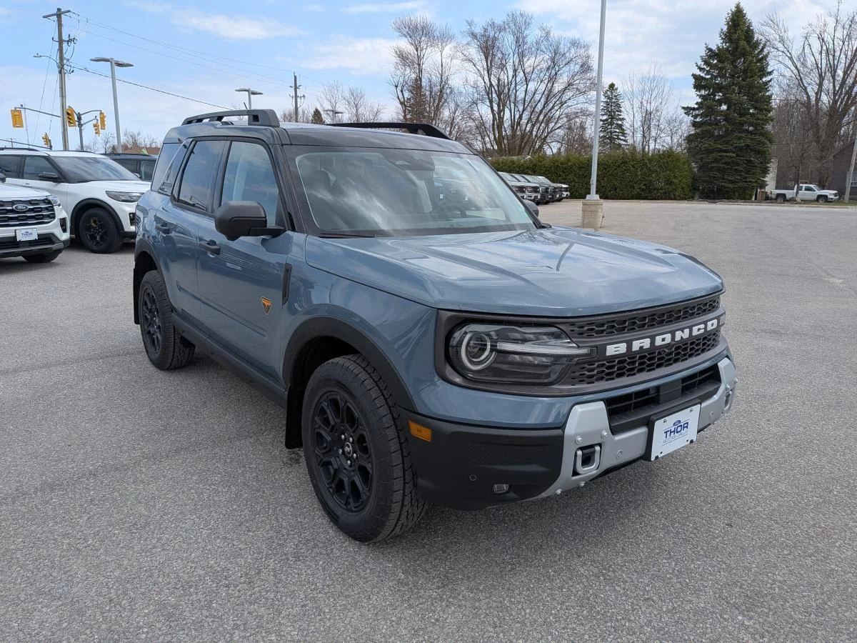 New 2026 Grey Ford Badlands image 2