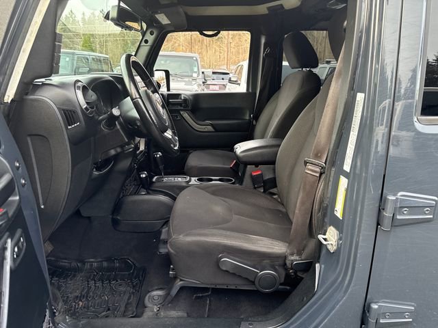 Used 2018 Rhino Clearcoat Jeep Sport S image 15
