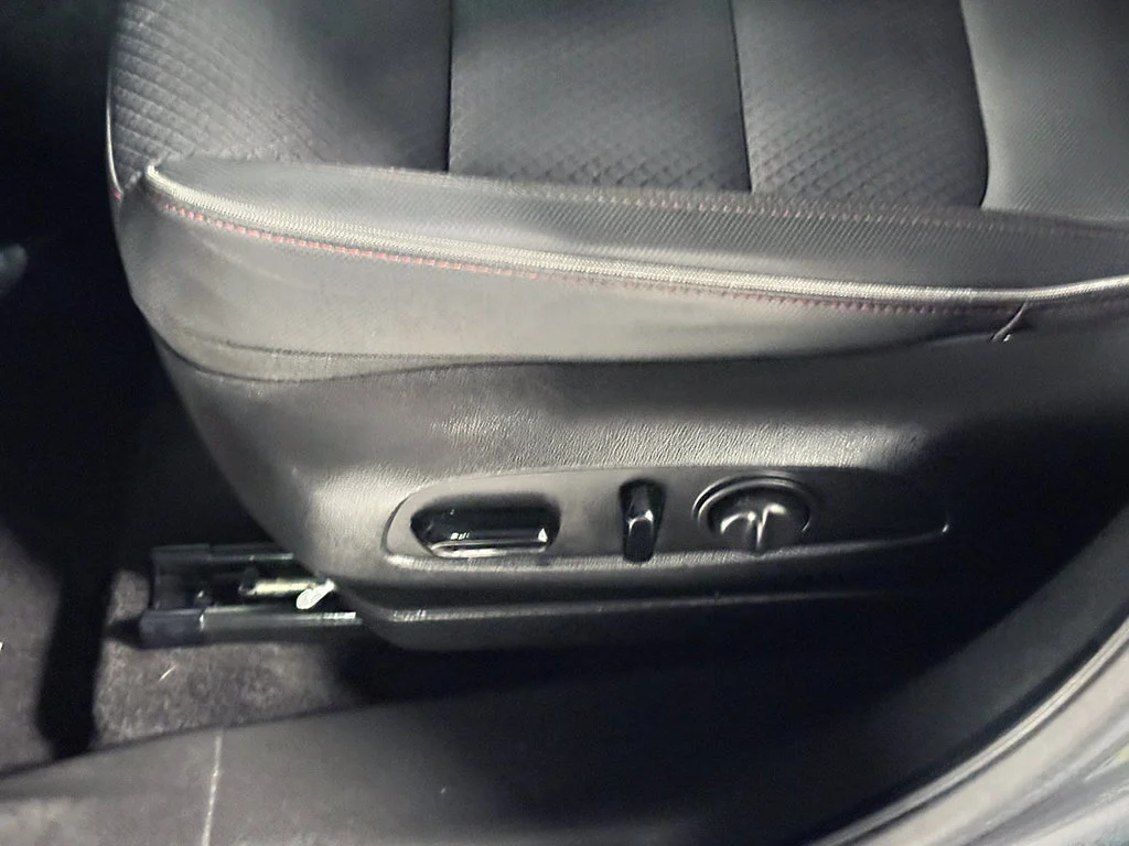 Used 2022 SATIN STEEL METALLIC Chevrolet RS image 21