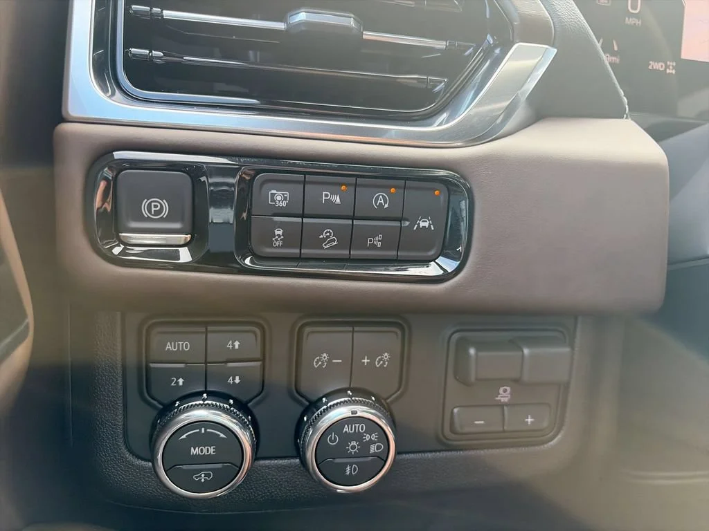 2026 GMC Yukon XL Denali Ultimate - Photo 23