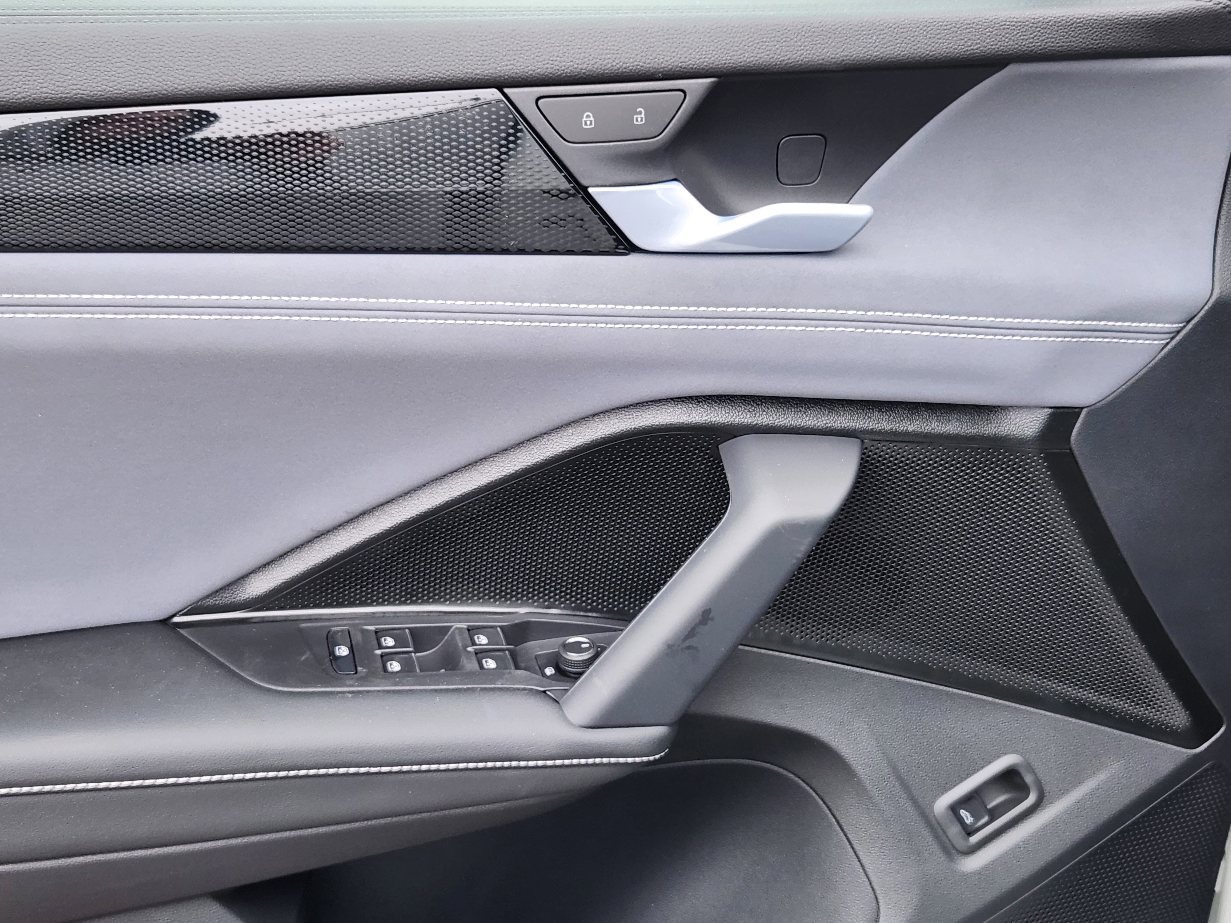 New 2026 White Volkswagen 2.0T SE image 12
