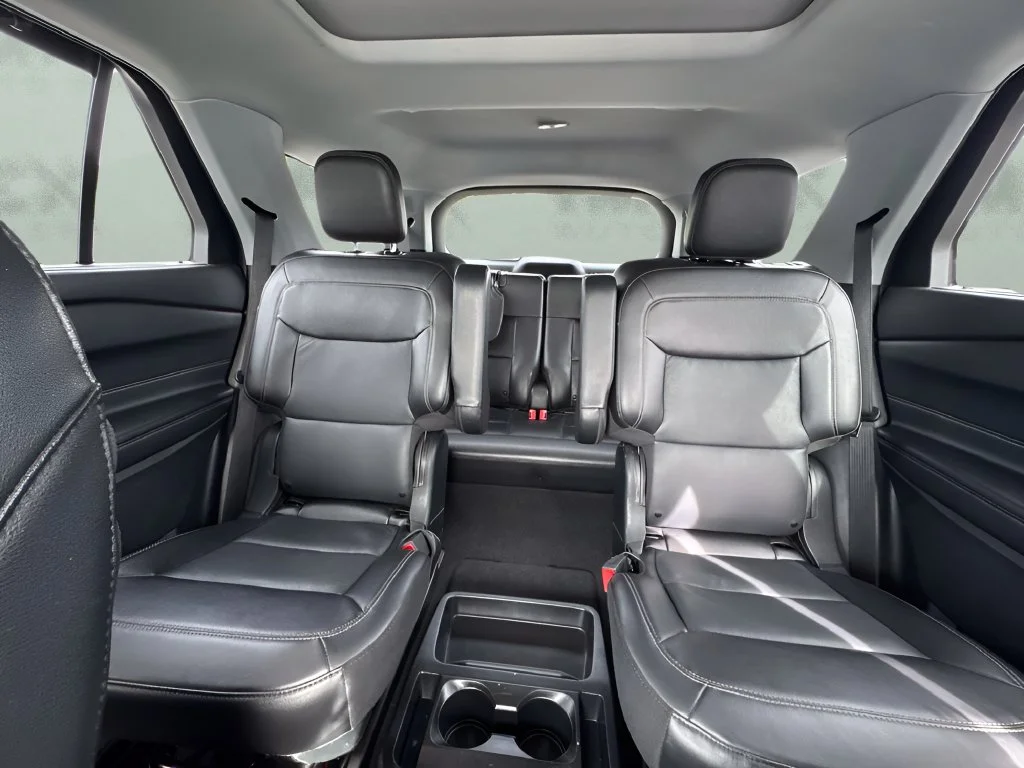 Used 2021 White Ford Limited image 13