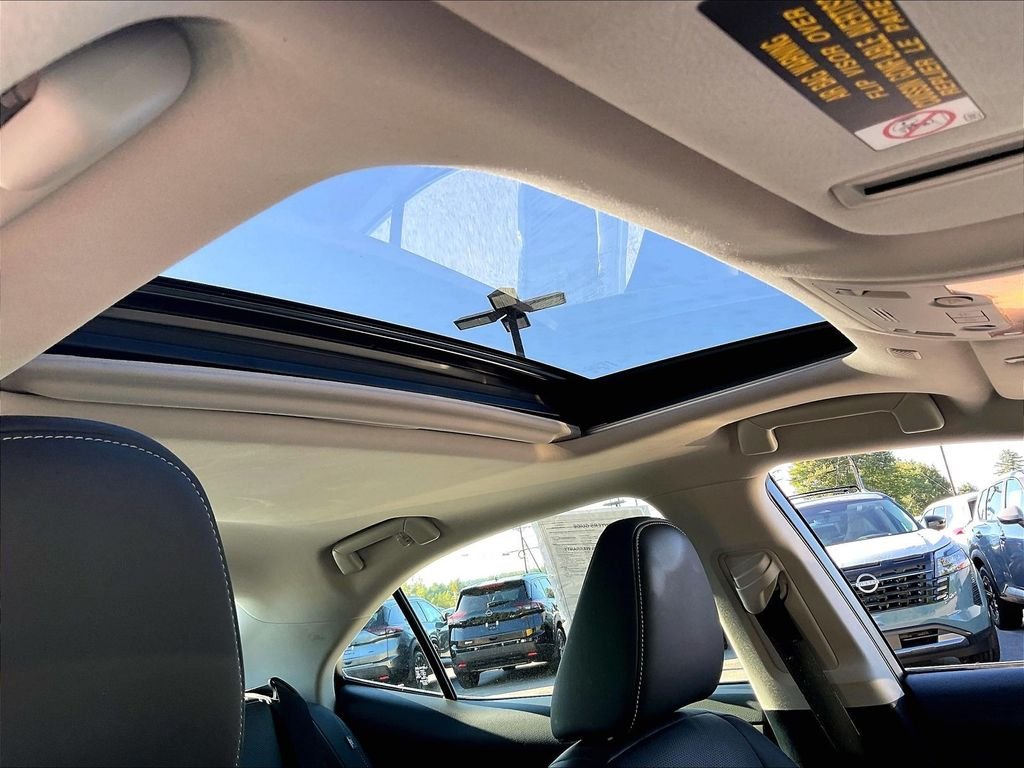 Used 2019 Eminent White Pearl Lexus 300 image 21