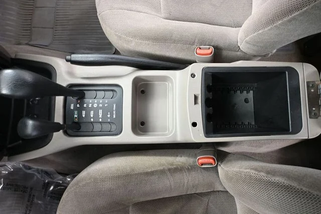 Used 1999 Gray Jeep Laredo image 28