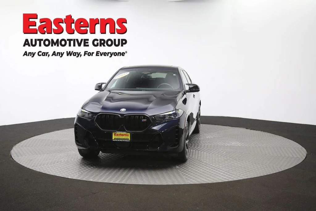 Used 2025 Black BMW M60i image 56