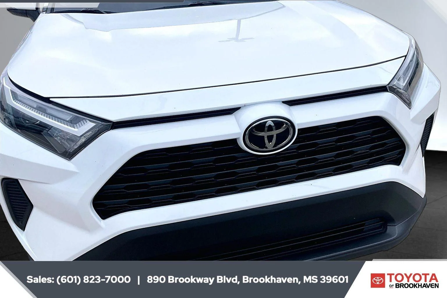 Used 2024 Ice Cap Toyota XLE image 22