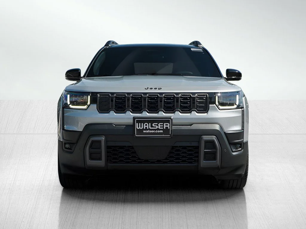 New 2026 Silver Zynith Clearcoat Jeep Overland image 2