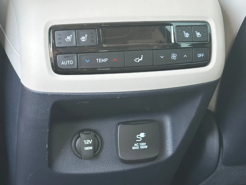 Used 2024 White Hyundai Calligraphy image 24