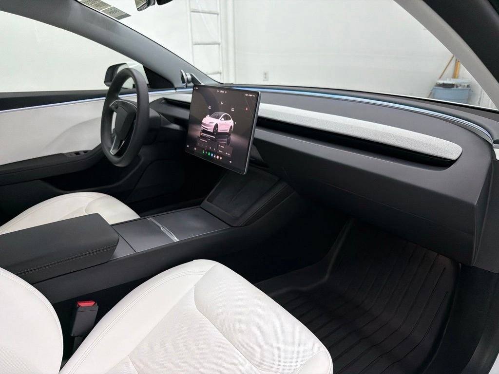 Used 2025 White Tesla Long Range image 32