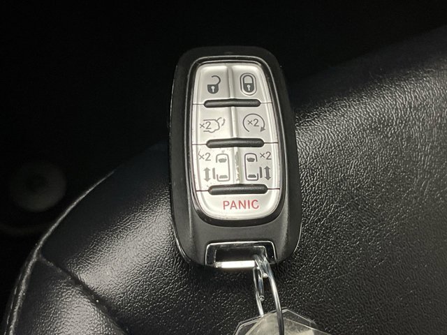 2025 Chrysler Pacifica Select - Photo 26