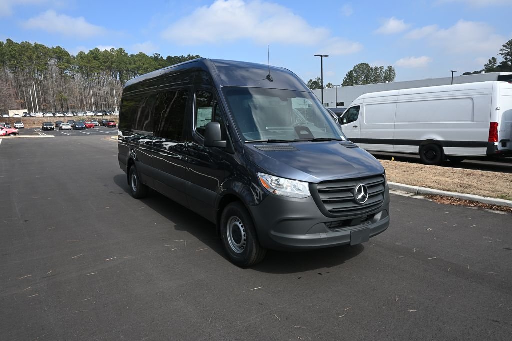 New 2026 Tenorite Gray Metallic Mercedes-Benz Crew 170 WB image 24