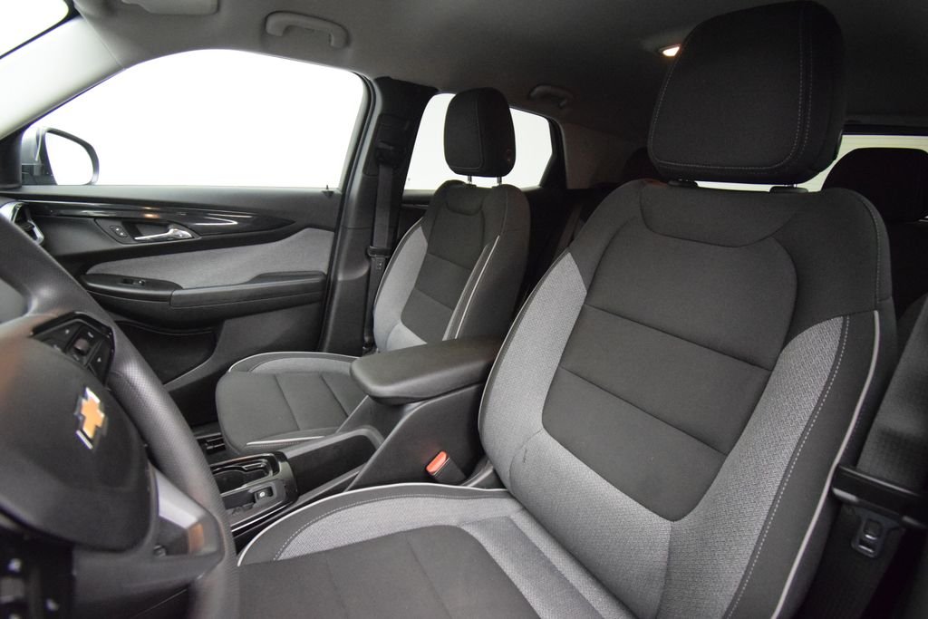 Used 2024 Gray Chevrolet LT image 8