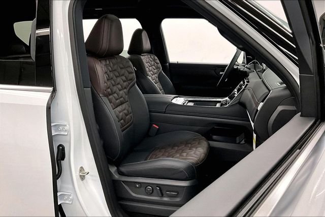 New 2026 Everest White Pearl Tricoat Nissan Platinum Reserve image 42