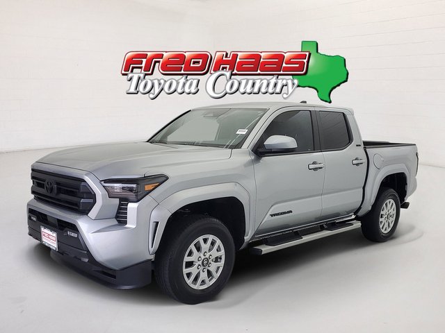 2025 Toyota Tacoma 4WD SR5