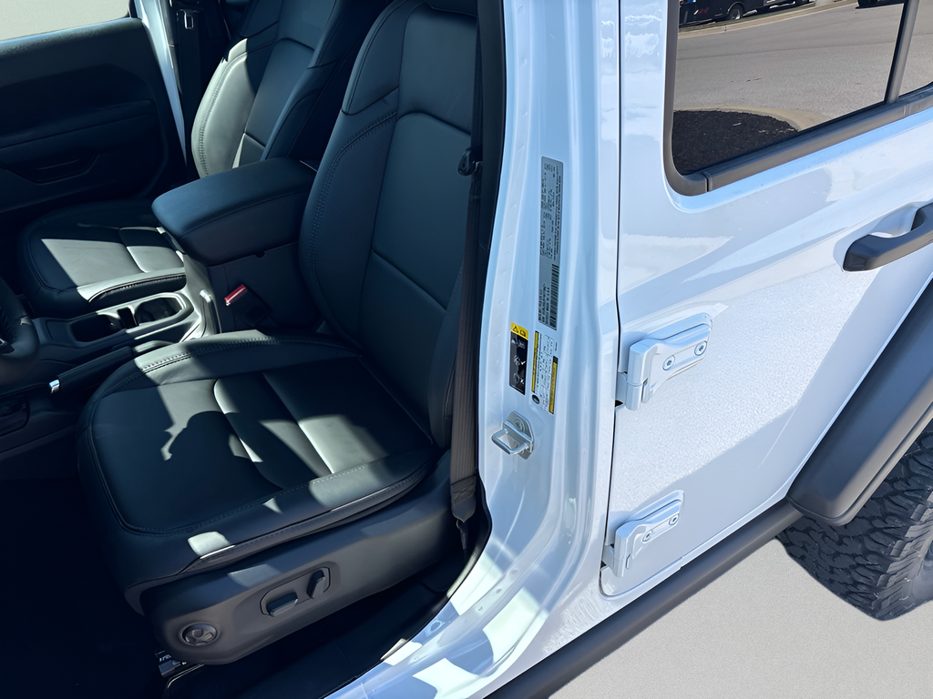 New 2026 Bright White Clearcoat Jeep Moab 392 image 6