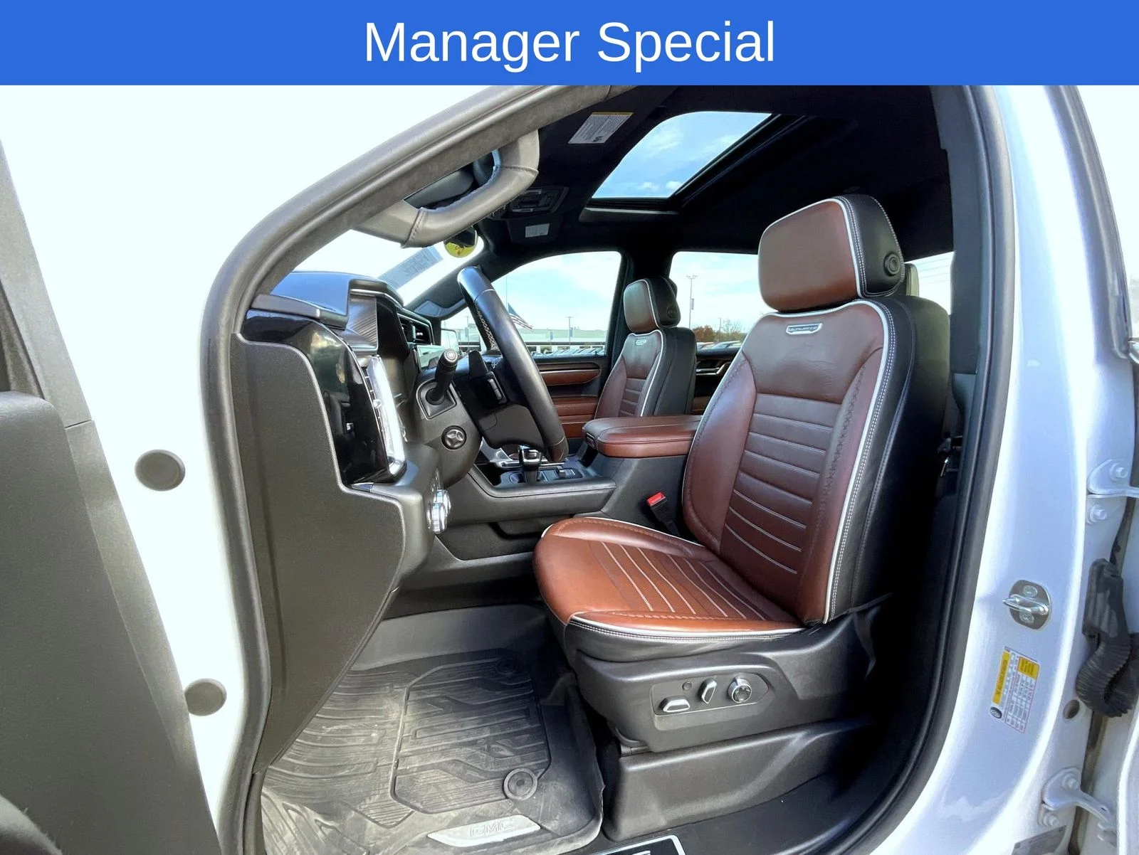 Used 2024 White GMC Denali Ultimate image 11