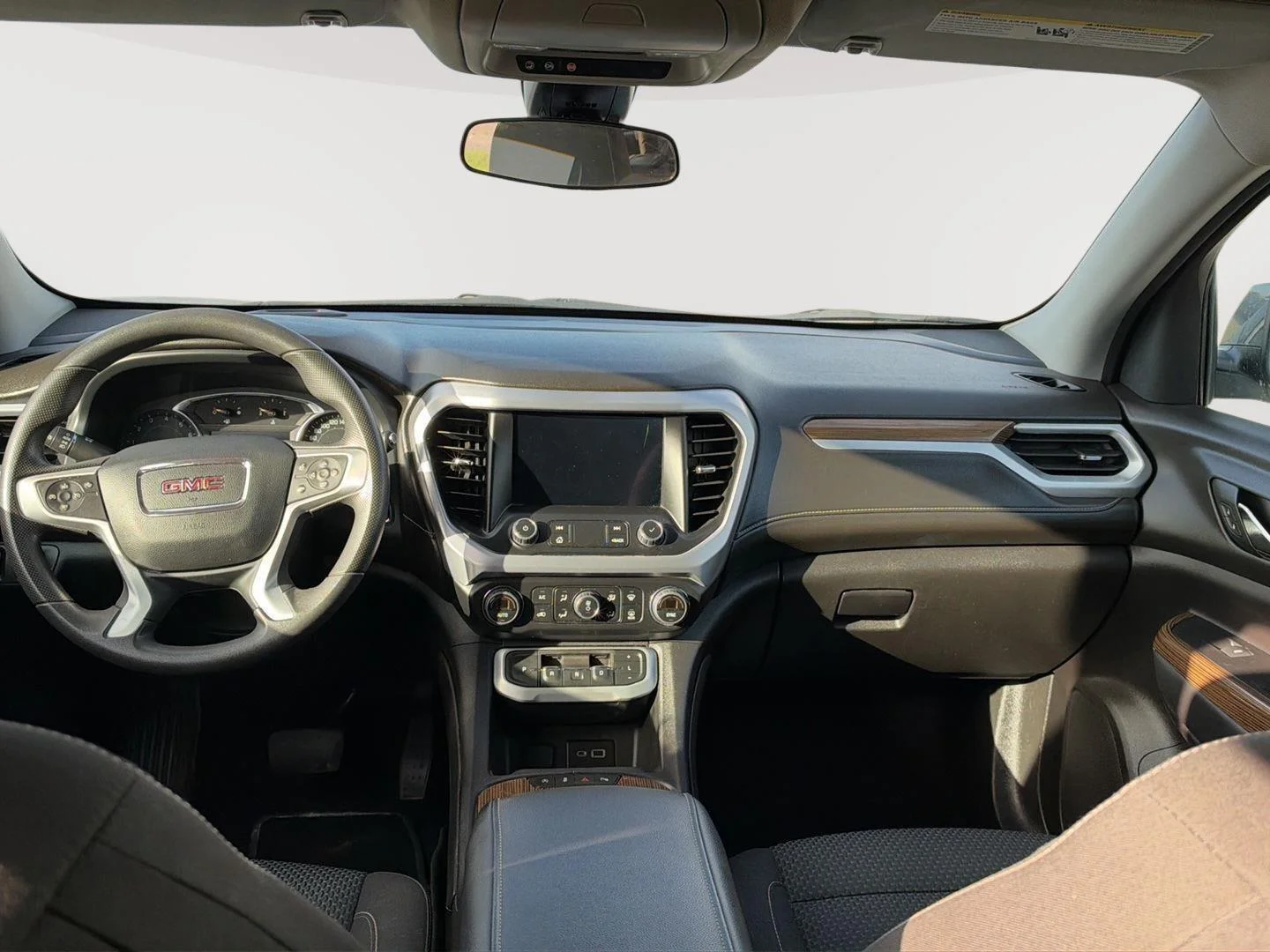 Used 2023 Sterling Metallic GMC SLE image 2