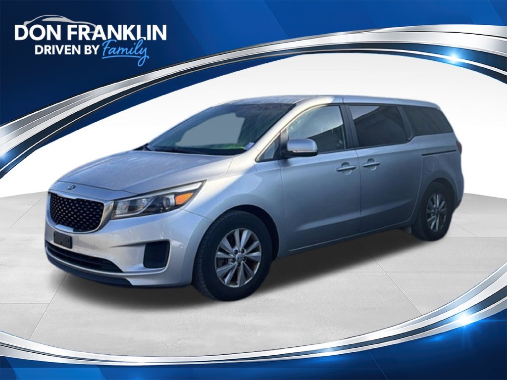 Used 2017 Silver Kia LX image 1