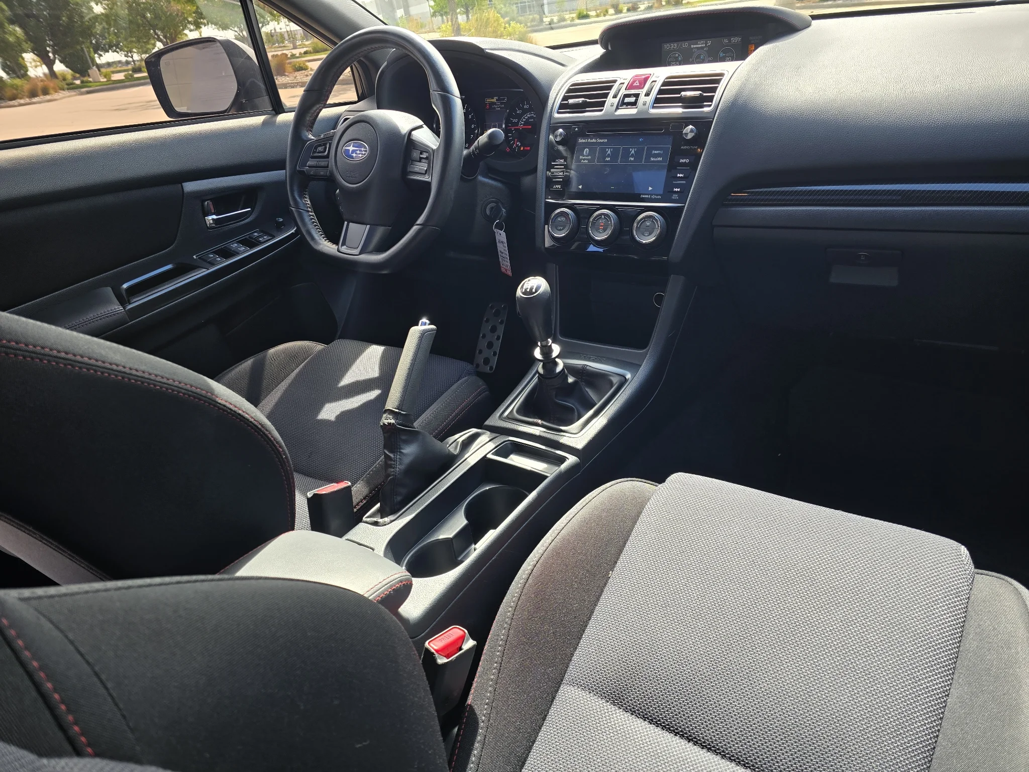 Used 2018 Dark Gray Metallic Subaru Premium image 31