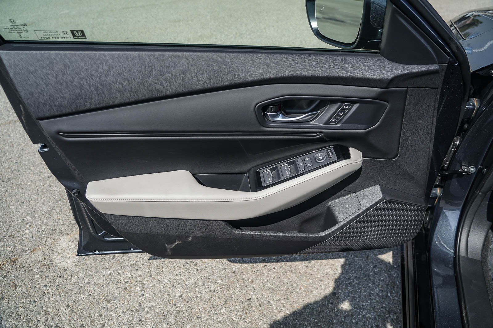 New 2026 Urban Gray Pearl Honda Touring image 23