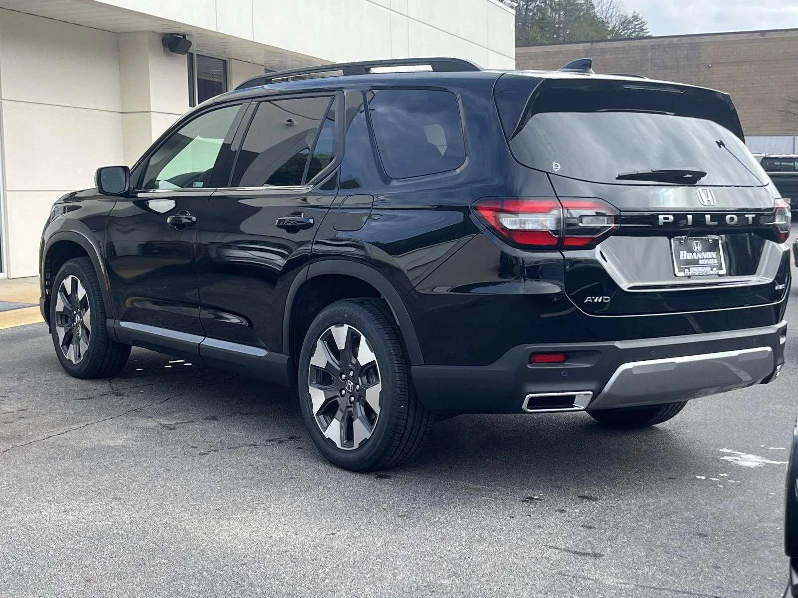 New 2026 CRYSTAL BLACK PEARL Honda ELITE AWD image 3