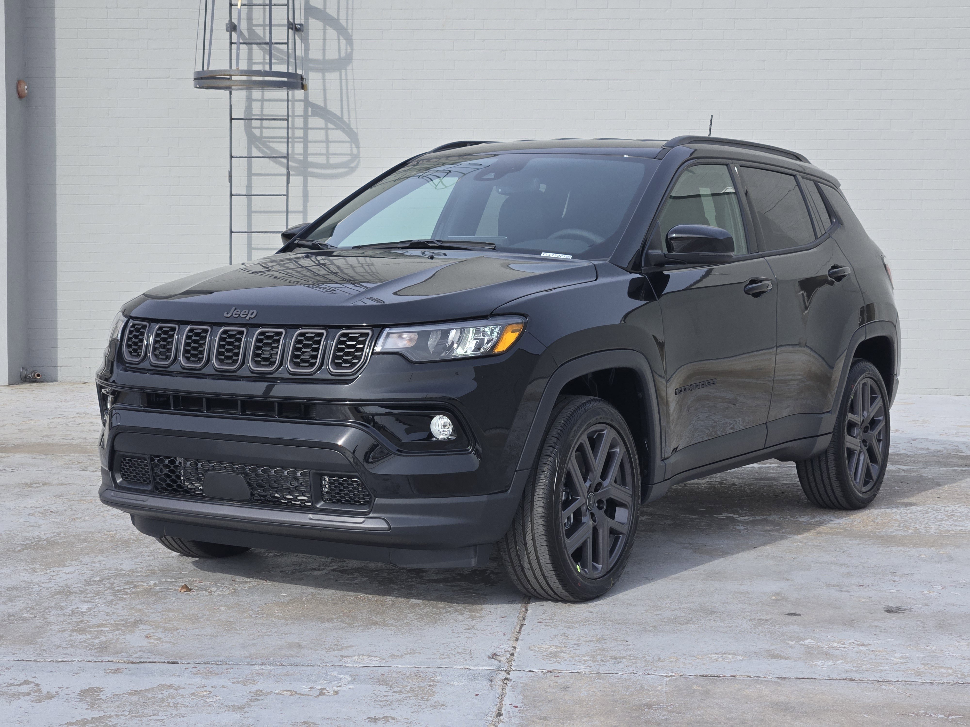New 2026 Diamond Black Crystal Pearl-Coat Exterior Paint Jeep Limited Altitude image 2