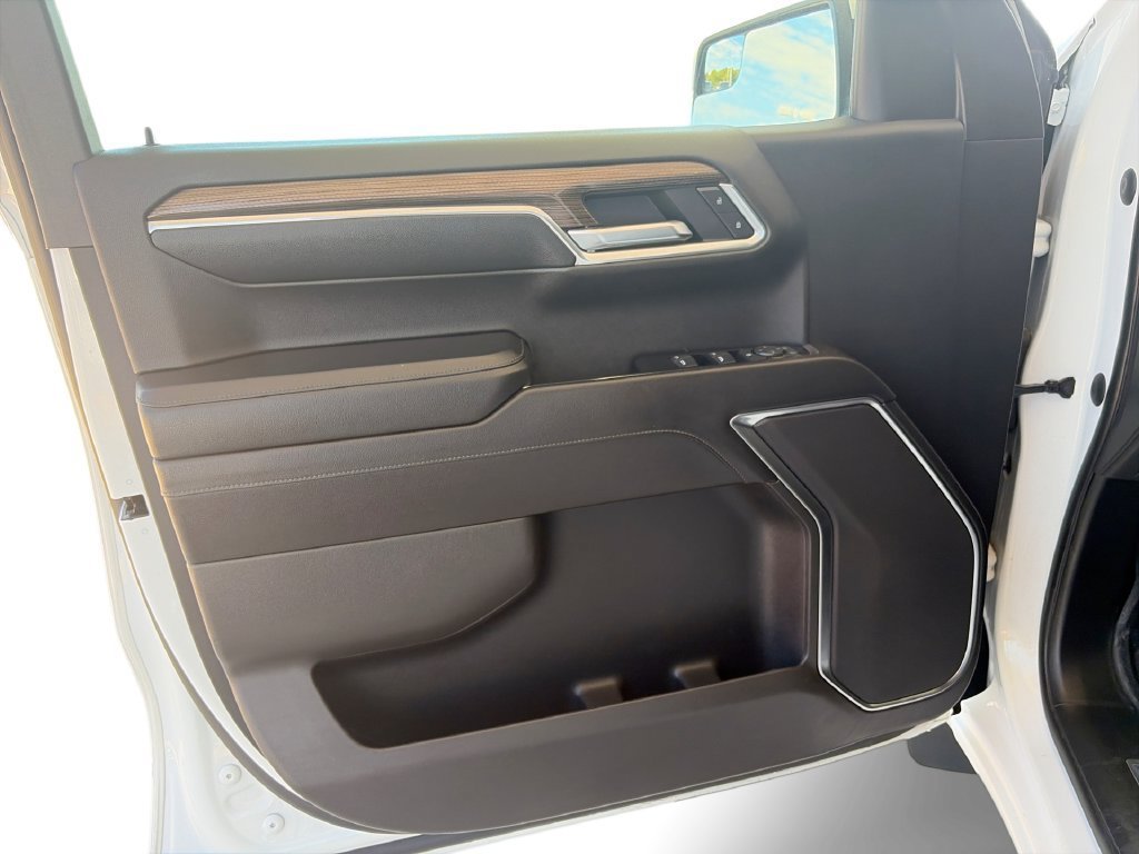 2022 Chevrolet Silverado 1500 LT - Photo 23