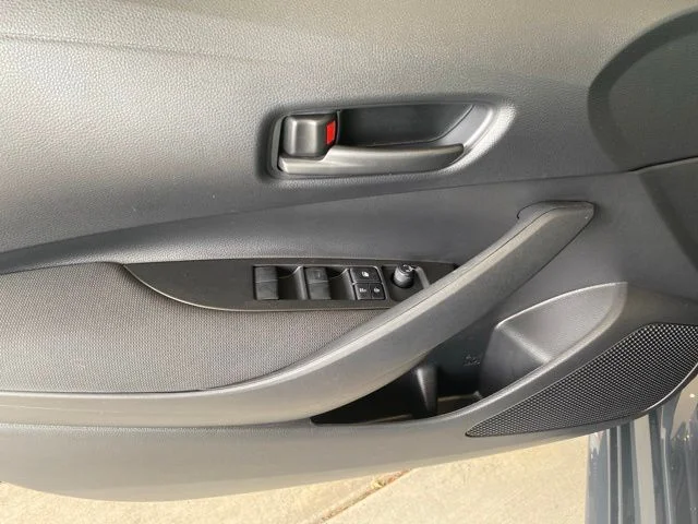Certified Used 2025  Toyota LE image 17