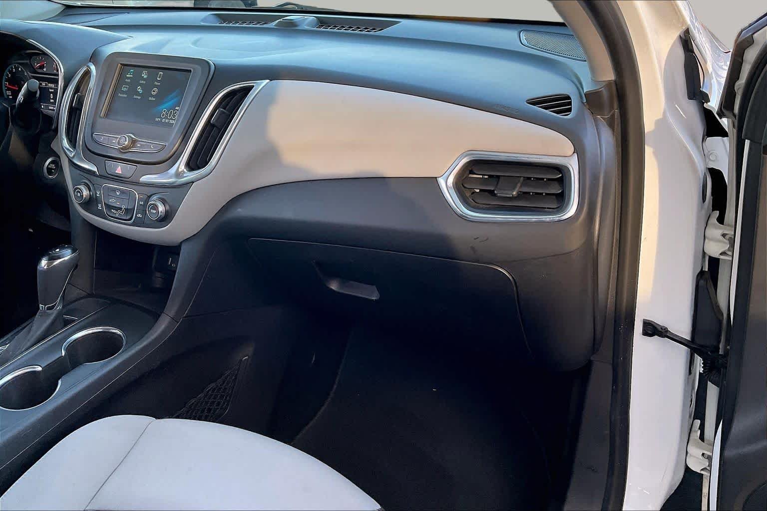 Used 2018 SUMMIT WHITE Chevrolet LS image 18
