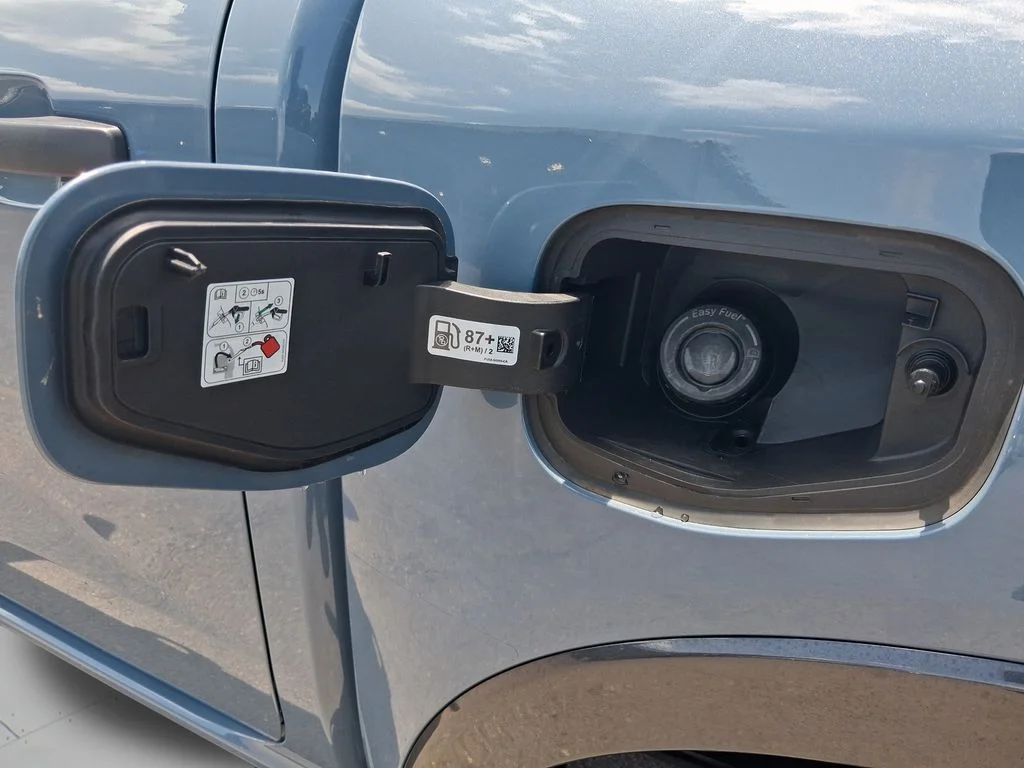 Used 2024 Azure Gray Metallic Ford XLT image 28