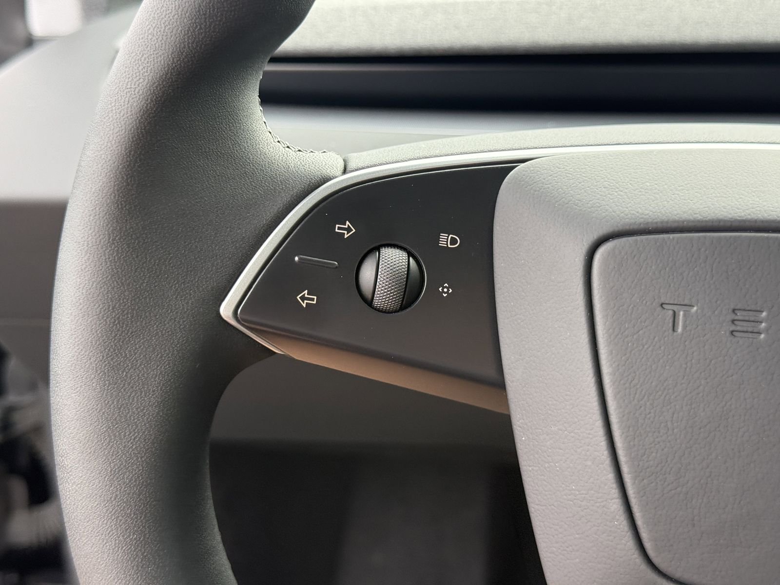 Used 2025 Stealth Gray Tesla Long Range image 27