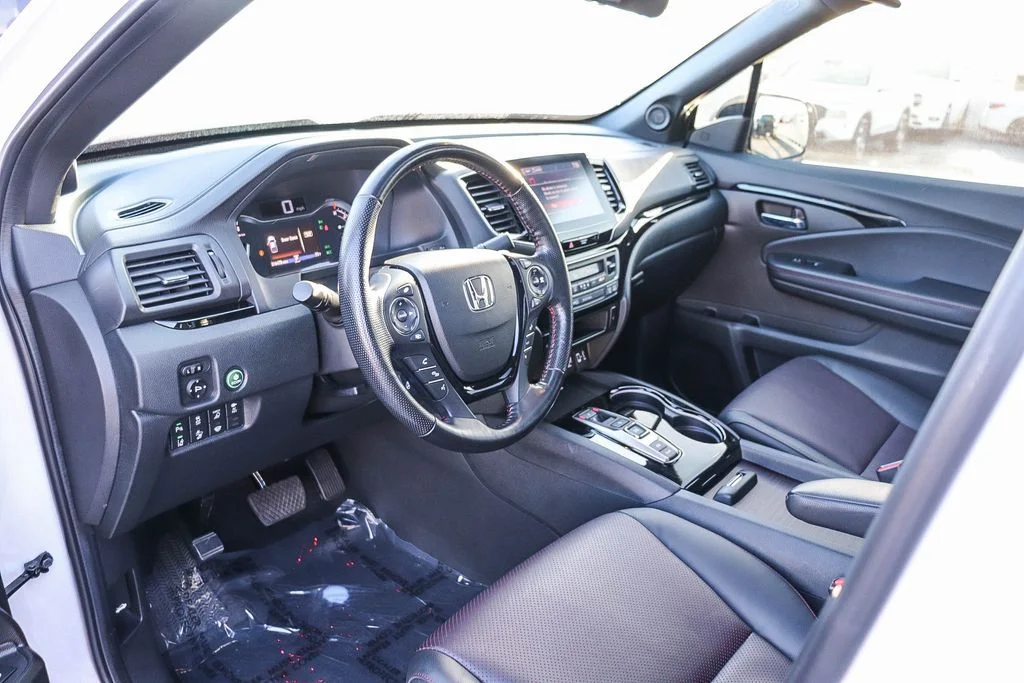 Used 2022  Honda Black Edition image 24