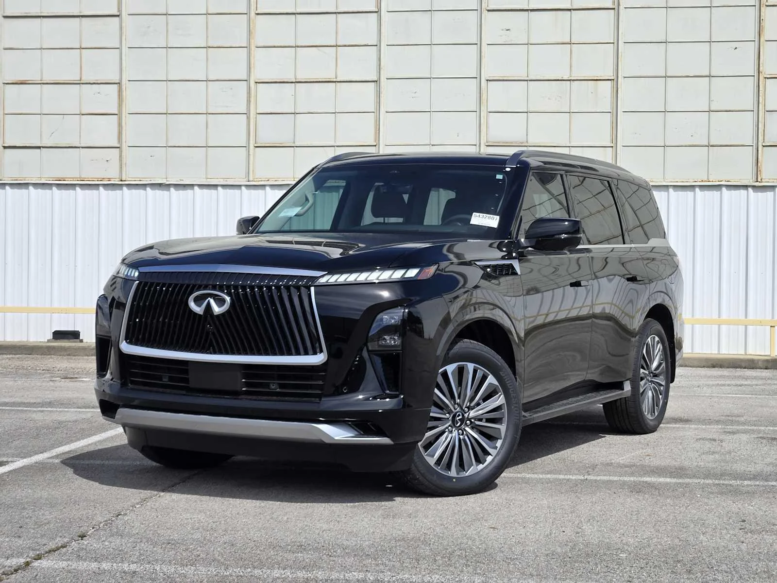New 2026 INFINITI QX80 Luxe 2WD