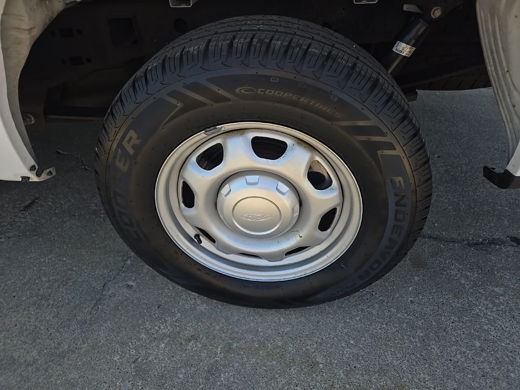Used 2021 White Ford XL image 24