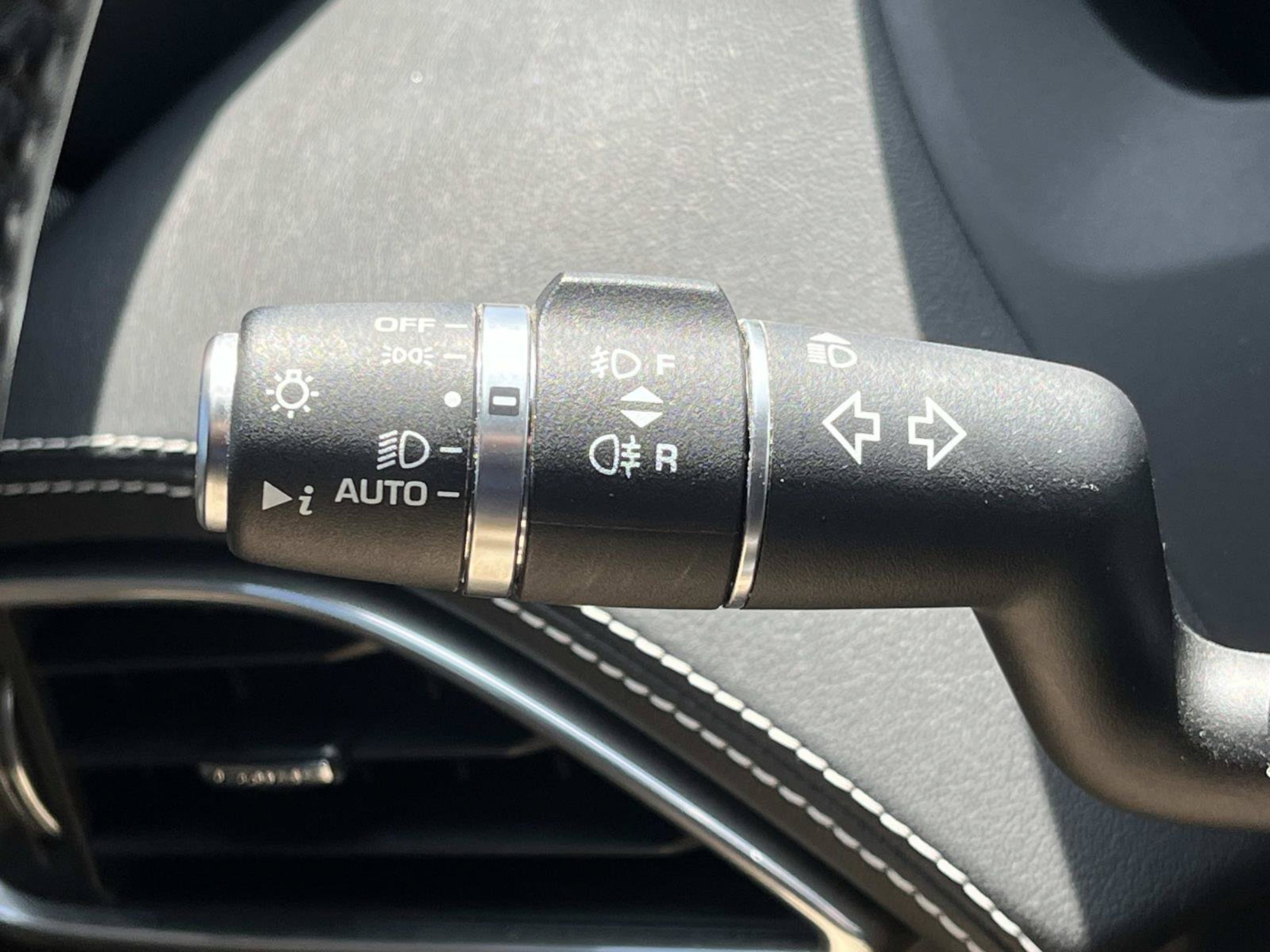 Used 2020 Fuji White Jaguar S image 41