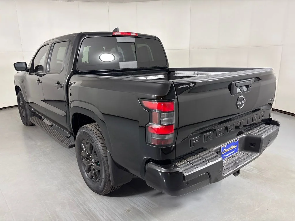 New 2026 Super Black Nissan Crew Cab SV image 6