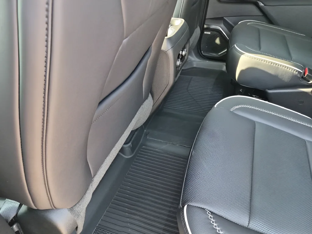 2026 GMC Acadia Denali - Photo 36