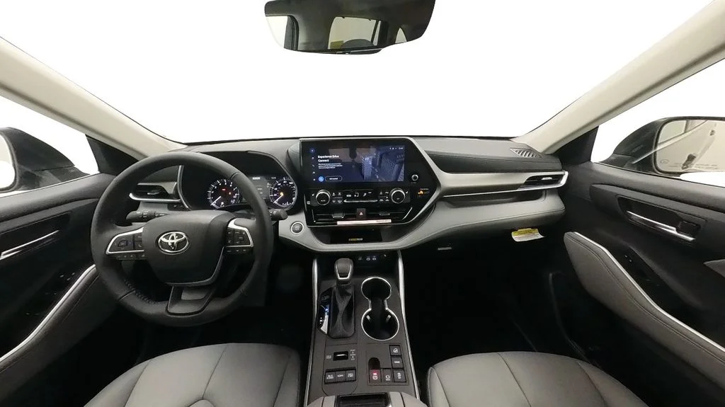 Used 2024 Black Toyota XLE image 27