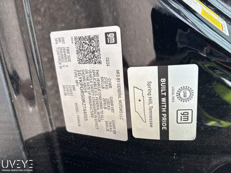 Used 2024 Black Cadillac Sport image 2