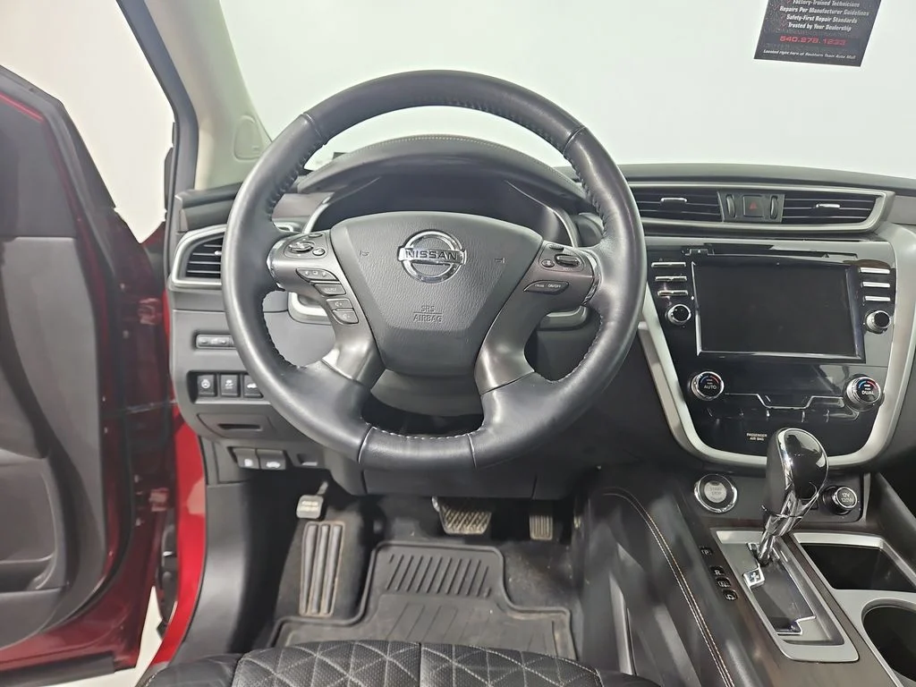 Used 2021 Scarlet Nissan Platinum image 14