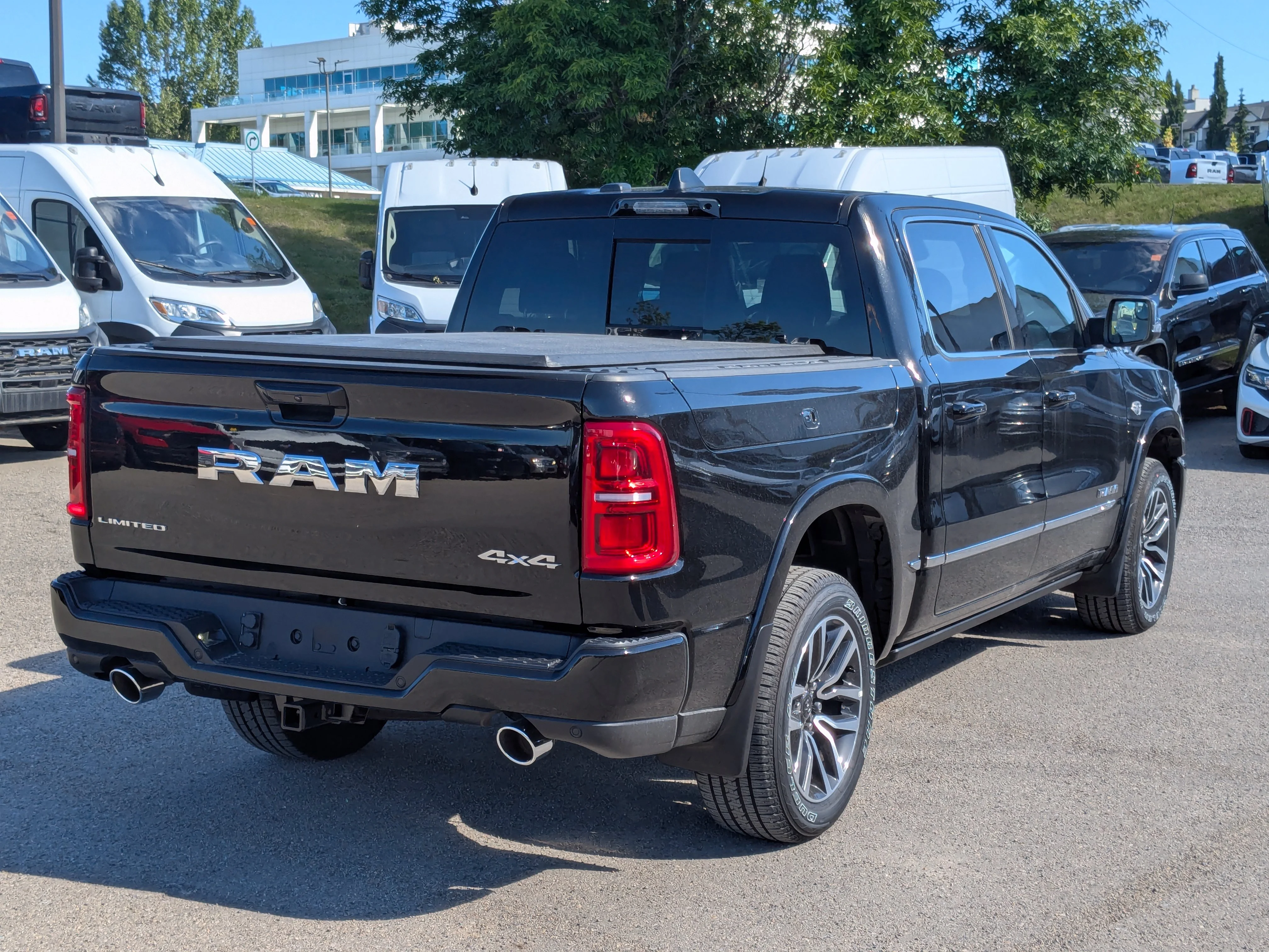 New 2026 Black RAM Limited - - 5.7L HEMI V8 - Pano Sunroof - Limited Lvl A Grp - Trailer Brake Ctrl & More! image 8
