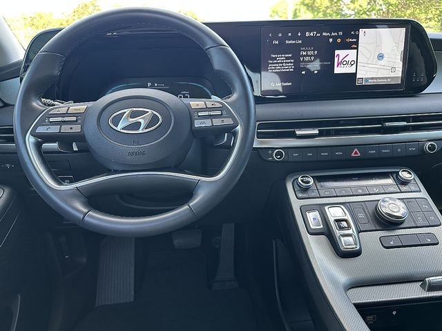 Used 2023 Black Hyundai XRT image 16